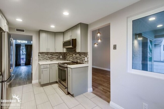 Building Photo - Stylish 3Bdm 2Ba Unfurnished Home in Missi...