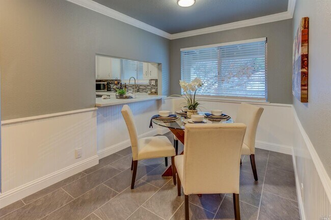Building Photo - Three Bedroom Single Story Ranch Napa home in Coveted Hidden Valley