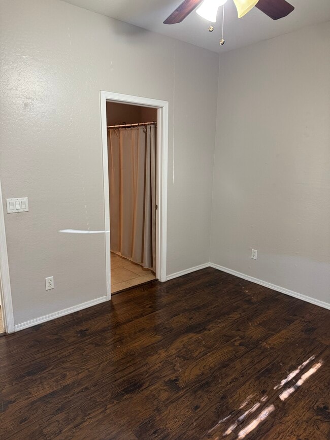 Building Photo - 8712 W Hammond Ln