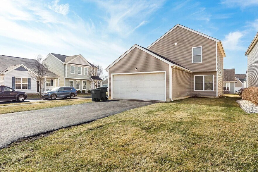 Building Photo - 6168 Broad Stripes Ave