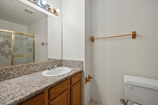 Building Photo - 2 bd, 2 bth Condo Ideal Summerlin location