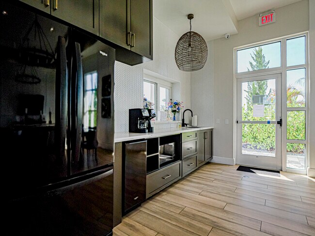 Building Photo - 9405 Serapis Wy