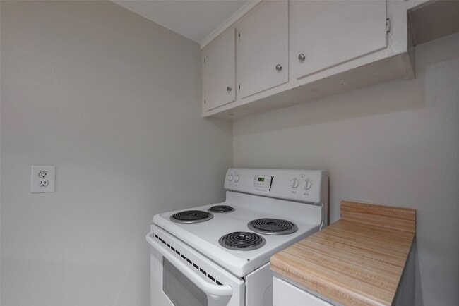 Building Photo - 5151 Richmond Ave.