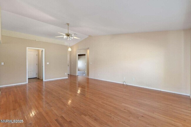 Building Photo - 439 Beau Dr