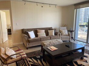 Building Photo - 3600 Mystic Pointe Dr