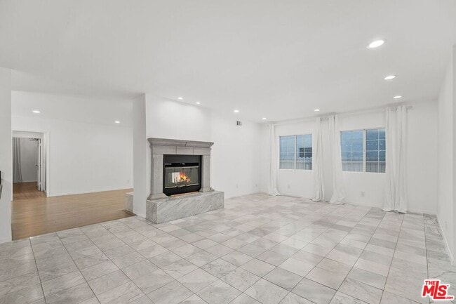 Building Photo - 4442 St Clair Ave