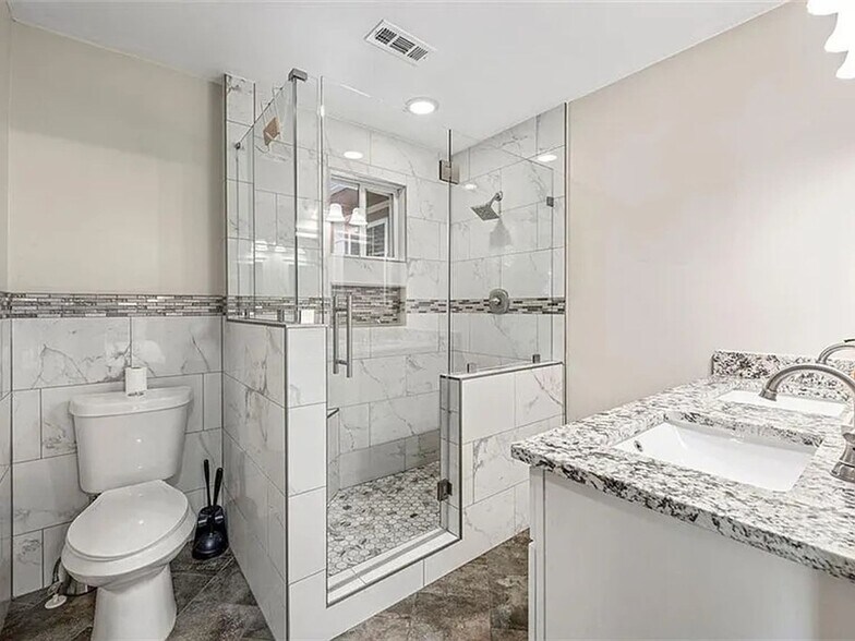 Building Photo - 2176 Pansy St NW