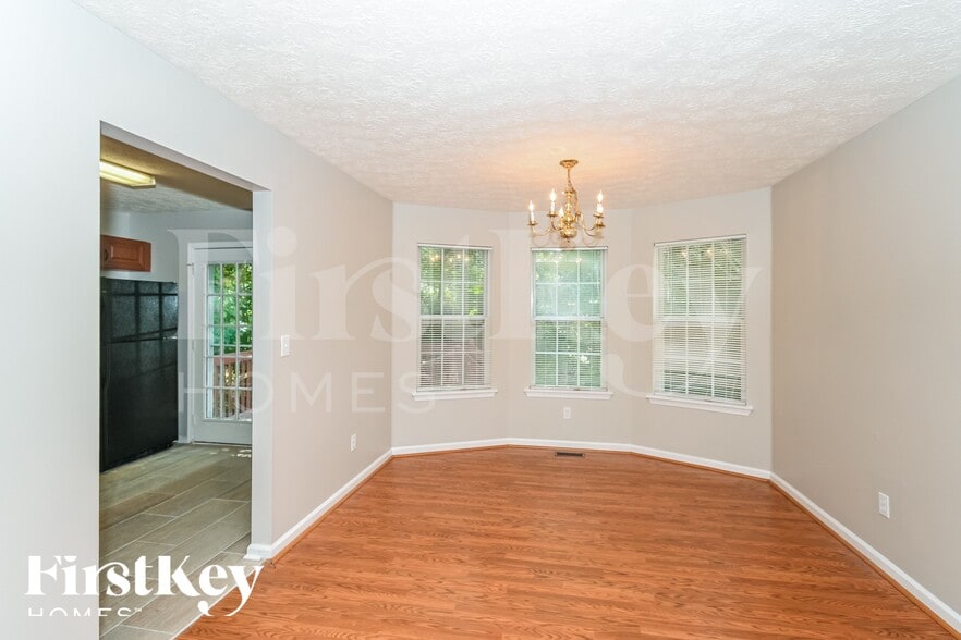 Building Photo - 1651 Sloping Tree Way