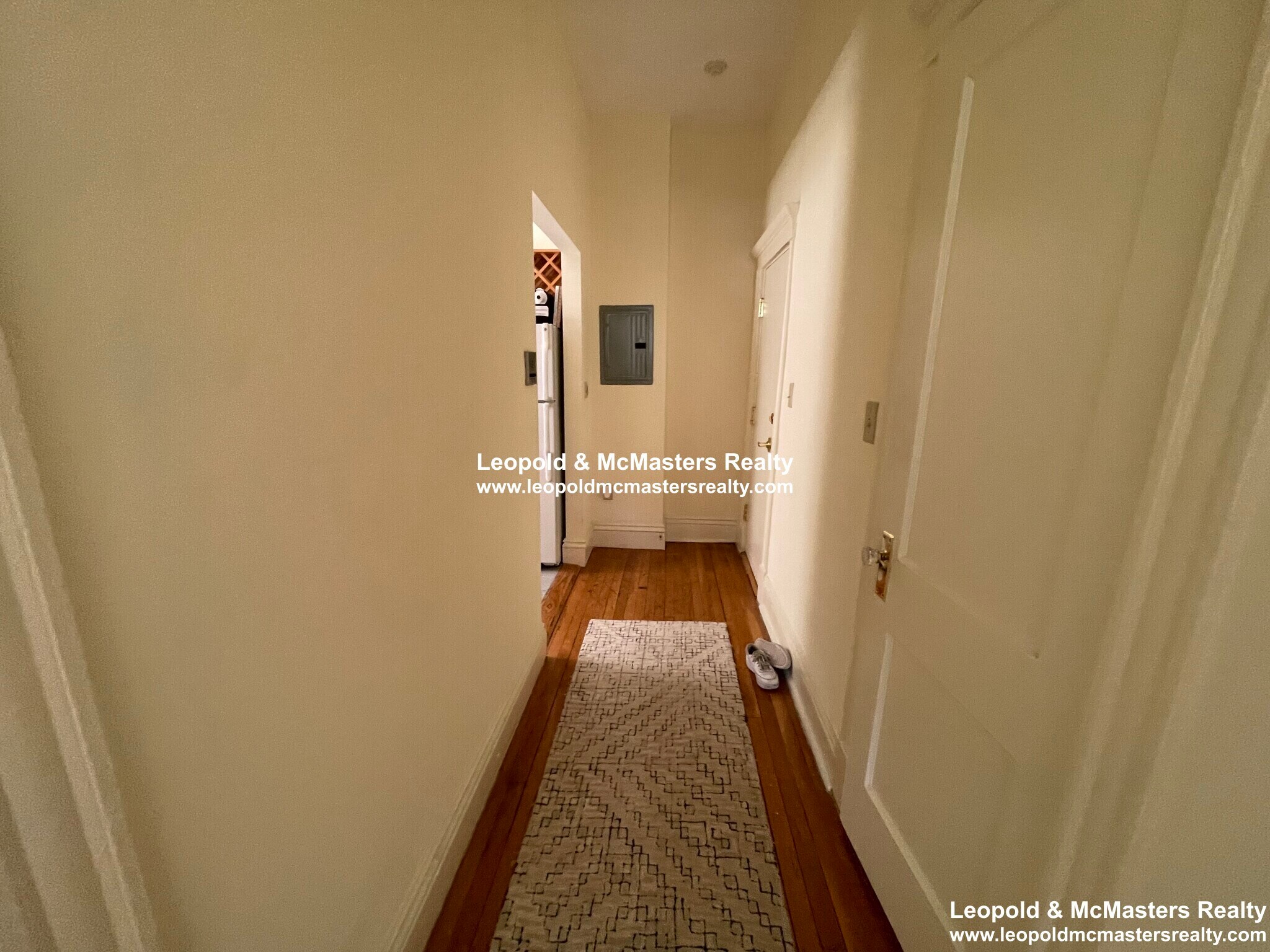 Building Photo - 112 Queensberry St