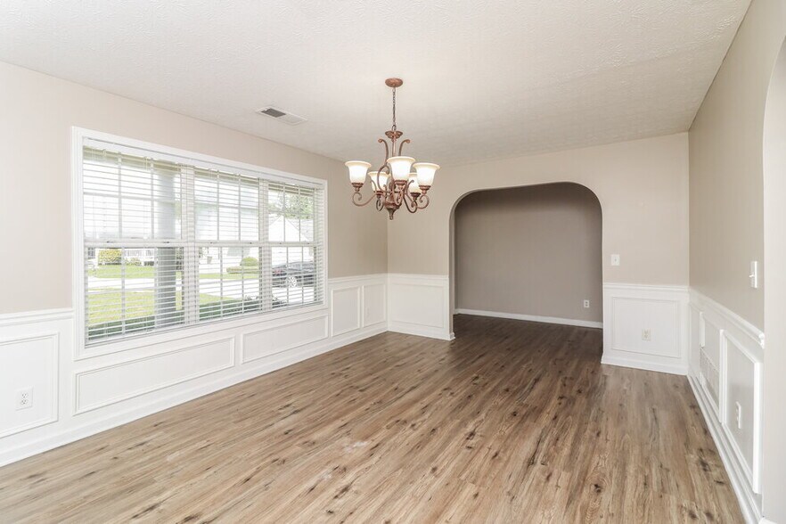 Building Photo - 210 Overlook Ct