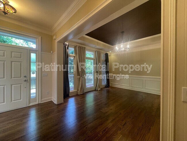 Building Photo - 1460 Wembley Ct NE
