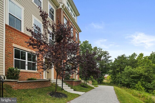 Building Photo - 7126 Tilbury Way