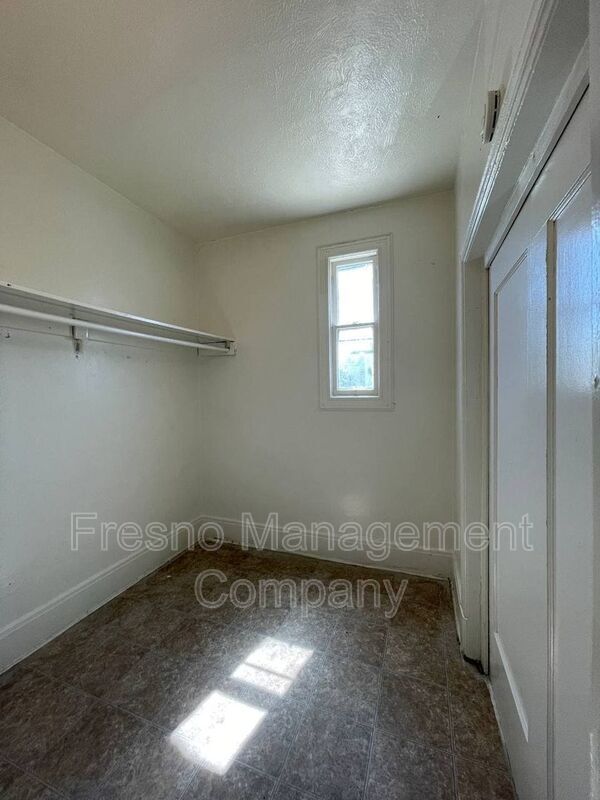 Building Photo - 1047 N Fulton St