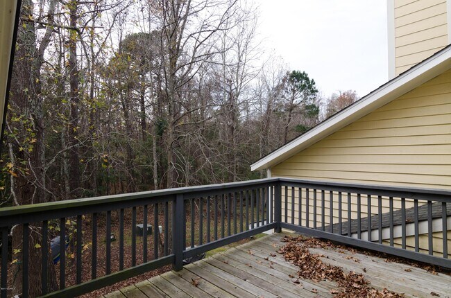 Building Photo - 10167 Creekside Dr SE