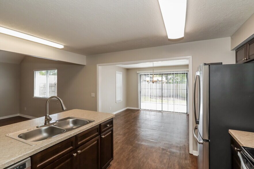 Building Photo - 6826 Coralberry Ct