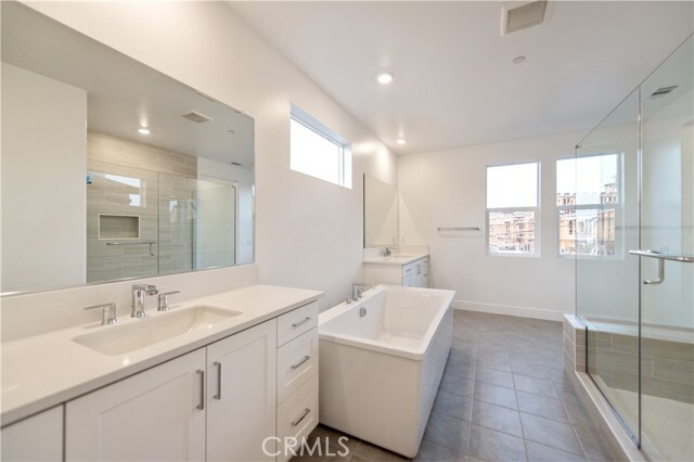 Building Photo - 548 Mulligan