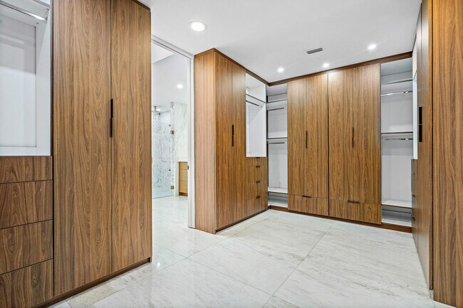 Building Photo - 10391 Boca Woods Ln