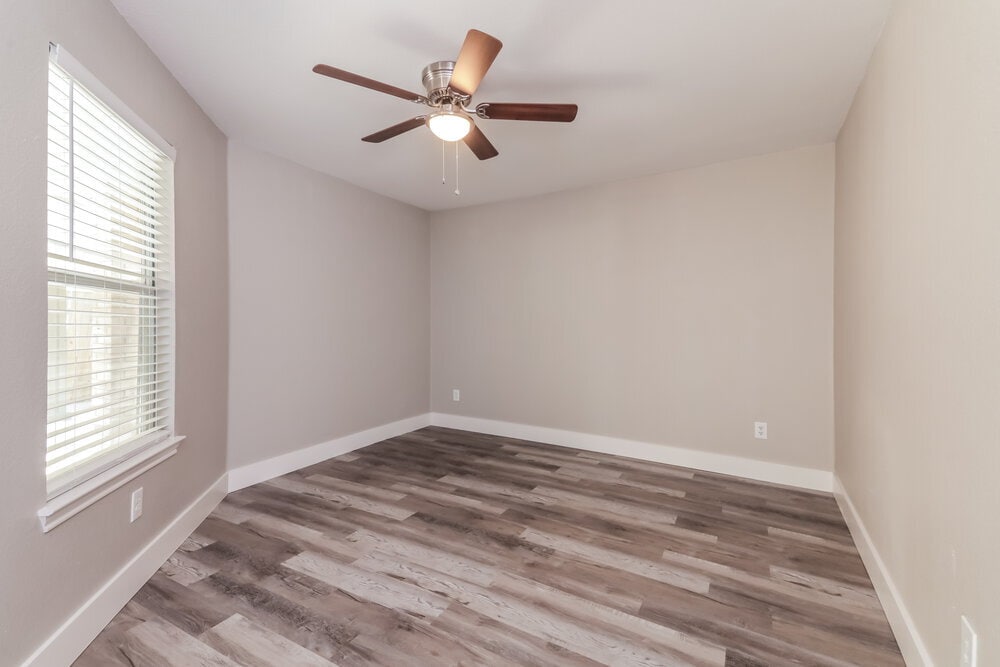 Building Photo - 7713 Dockside Dr