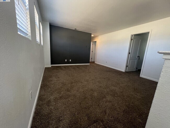 Building Photo - 3127 Puffin Cir