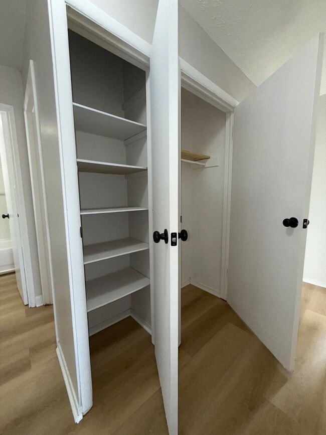 Building Photo - Beautifully Updated 3BR Home w/ Fenced Yard & 2-Car Garage