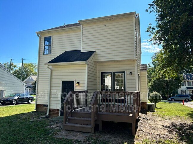 Building Photo - 402 Wilmer Ave