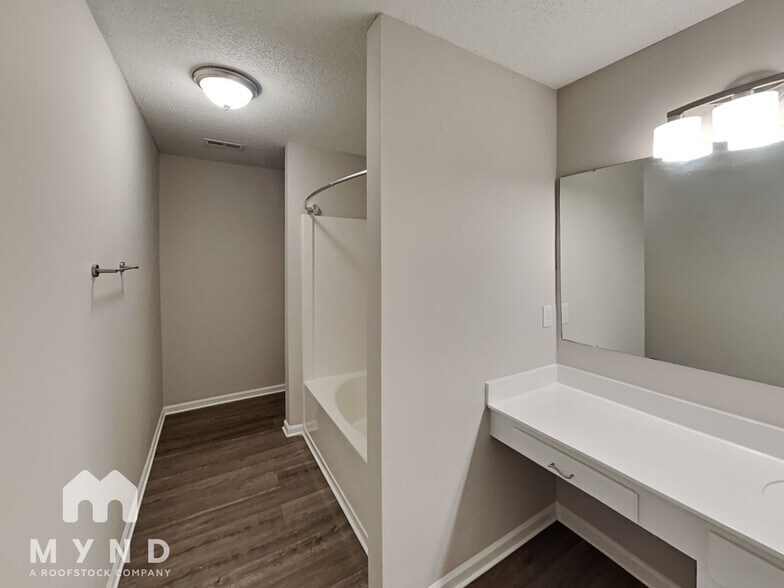 Building Photo - 9209 White Aspen Pl
