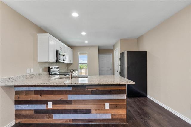Building Photo - 1406 Courtney Pl