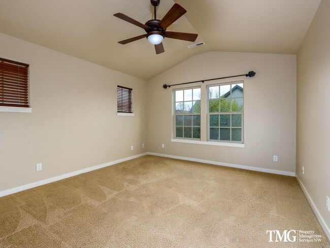 Building Photo - Beautiful 4br/2.5ba House with office, fenced yard, 2 car garage and AC