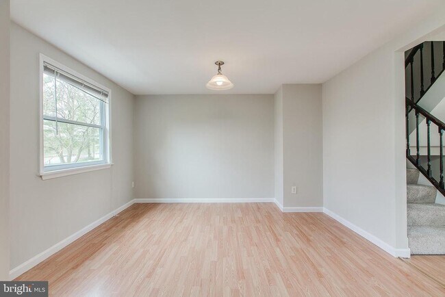 Building Photo - 1749 Carriage Way