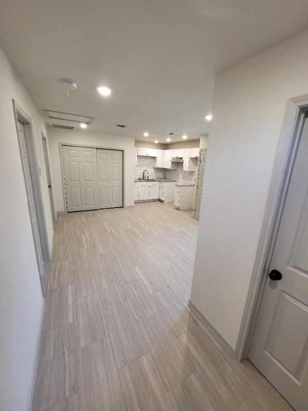 Building Photo - 2417 Castroville Rd