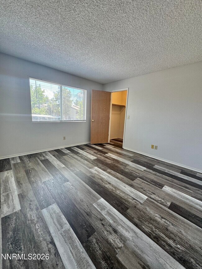 Building Photo - 2519 Sunny Slope Dr