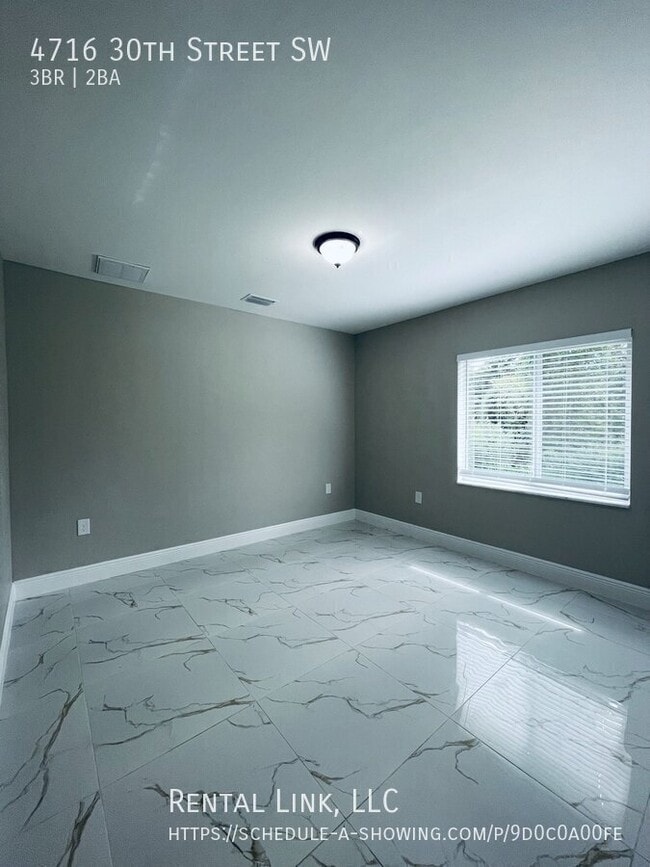 Building Photo - 4716 30th St SW