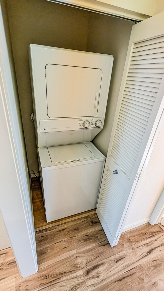 Building Photo - 950 Harrison St