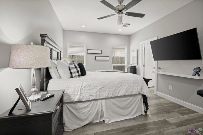 Building Photo - 820 S Audubon Pl Ave