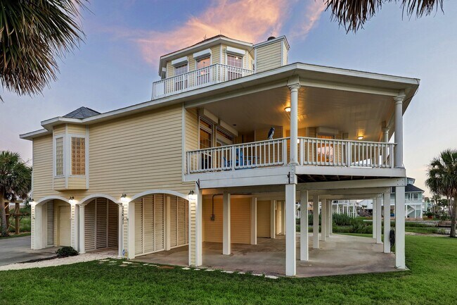 Building Photo - 22621 Bay Point Dr