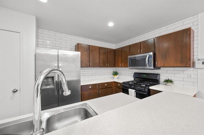 Building Photo - 12329 Limerick Ave