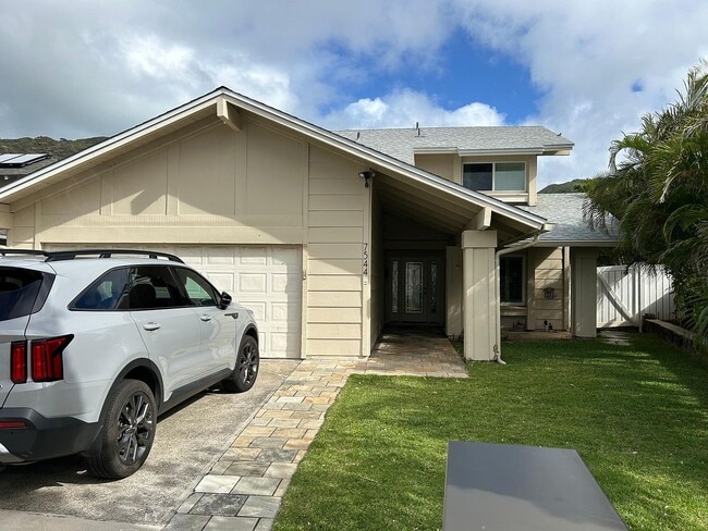 Building Photo - 7544 Muolea Pl