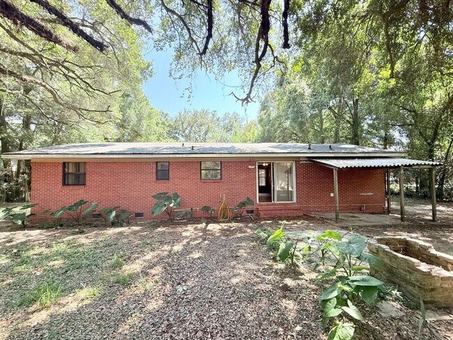 Building Photo - 522 Amber St