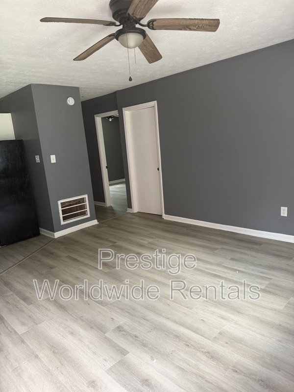 Building Photo - 4125 Sandfort Rd