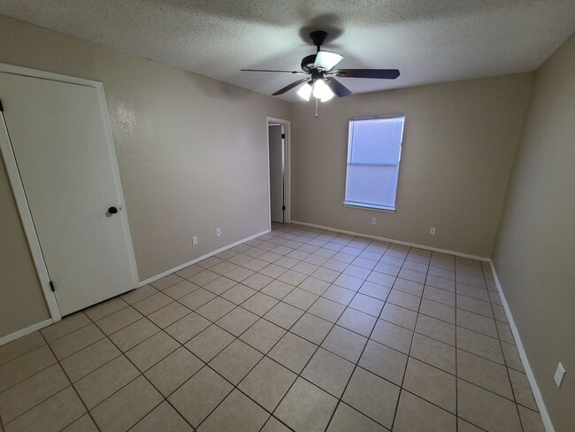 Building Photo - COMING SOON!!! 4 Bedroom Home!!!