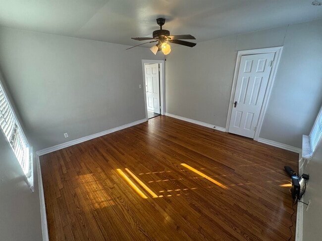 Building Photo - 1815 Lucile Ave