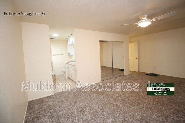 Building Photo - 870 Red Mesa Dr