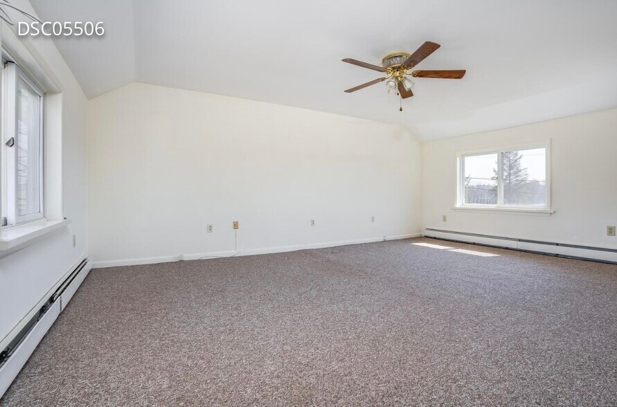 Building Photo - 56 Pond Ln