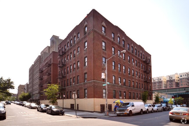 1785 Townsend Ave - 1785 Townsend Avenue
