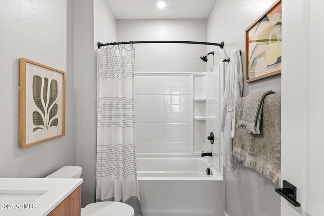 Building Photo - 1297 E Broadway Ave