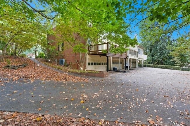 Building Photo - 1211 Whitlock Ridge Dr