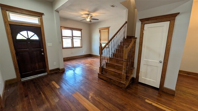 Building Photo - 702 Paschall St