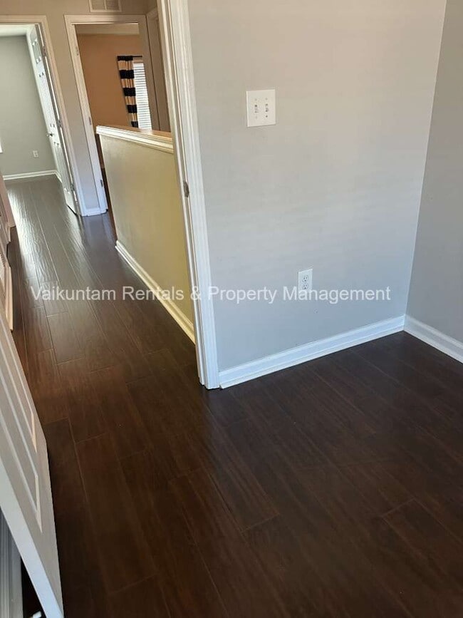 Building Photo - 4240 Metron Dr