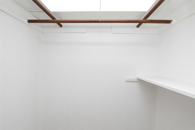 Building Photo - 2703 Heritage Colony Dr