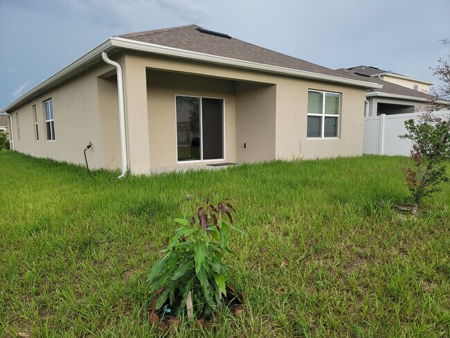 Building Photo - 1500 Fernmeadow St